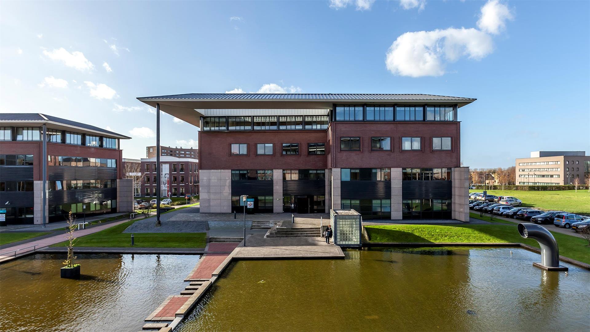 77c3d035-330e-46b4-976b-b25e3a92de45